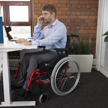 Середньоактивне крісло колісне Invacare Action 4 NG HD Action 4 NG HD фото