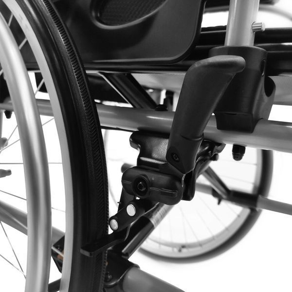 Низькоактивне крісло колісне Invacare Action 1R Action 1R Invacare фото